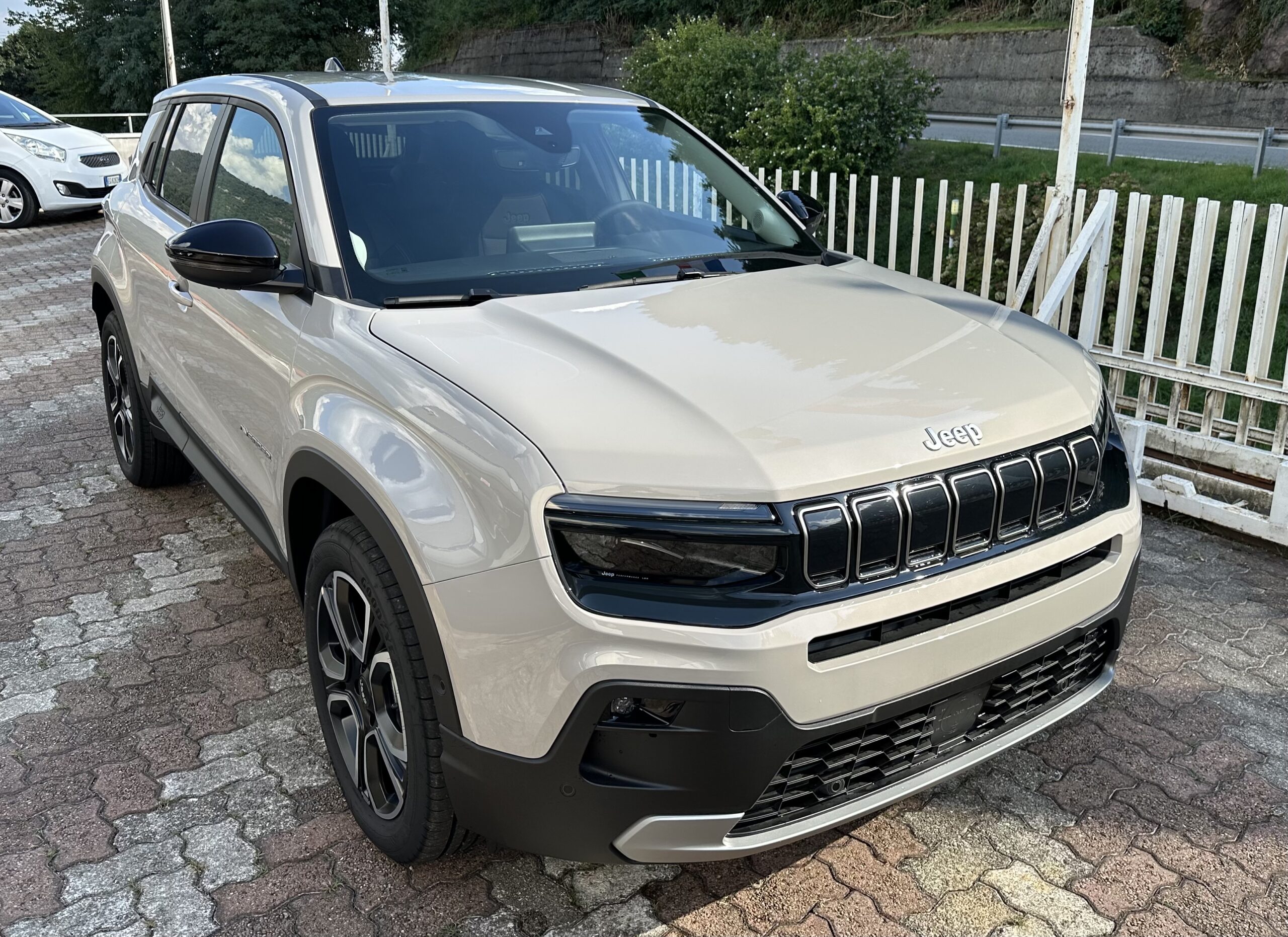 JEEP AVENGER 1.2 100 CV ” SUMMIT “