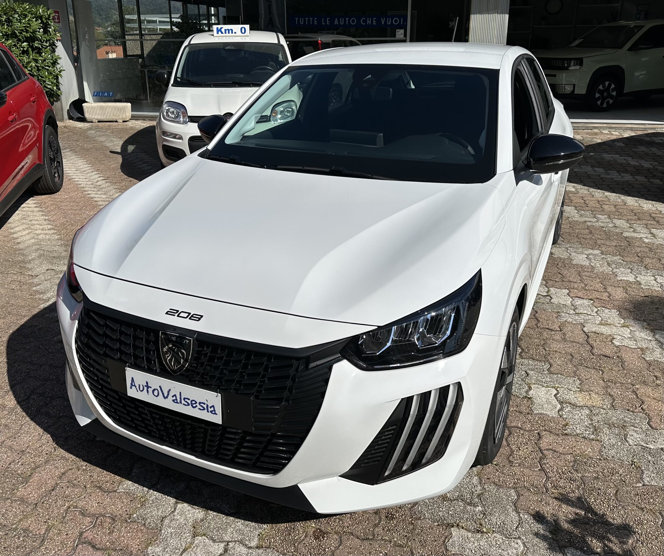 PEUGEOT 208 1.2 BENZINA STYLE KM ZERO